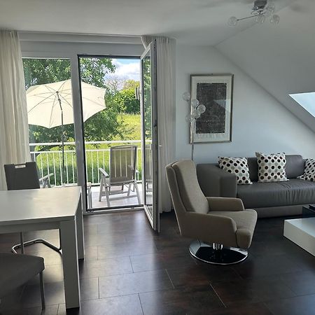 2-Zimmer-Ferienwohnung Mit Hotelservice Und 2 Balkons - Golf, Bike Und Wellness Im Markgraeflerland Bad Bellingen Bagian luar foto